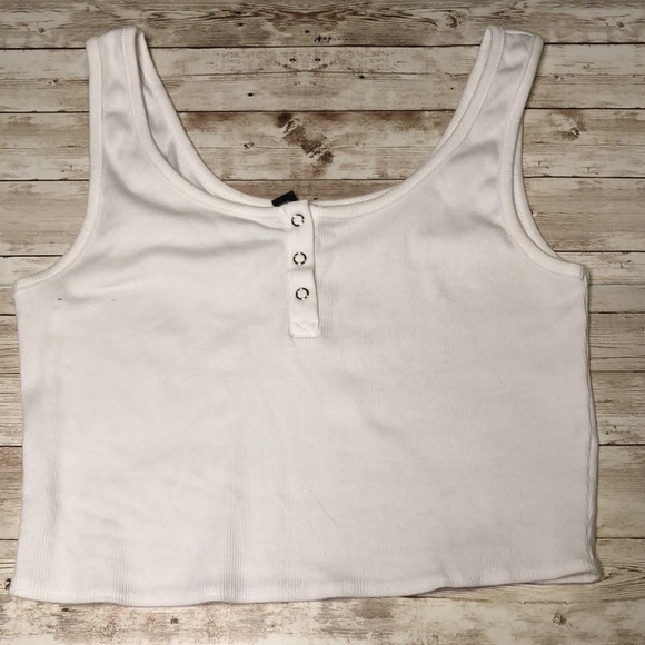 "Forever 21" white ctn-spdx rib knit, 3 snap henley, cropped tank top- jr size L - Picture 4 of 11